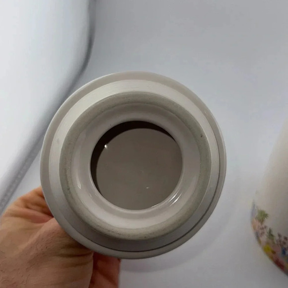 💥Rae Dunn Spring/Floral/Flowers Sugar Ceramic Canister Food storage w/lid 8” - Picture 14 of 14